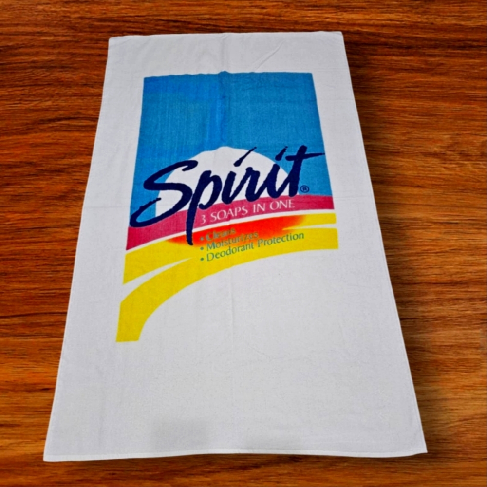 Vintage Spirit Beach Towel 3 Soaps In One